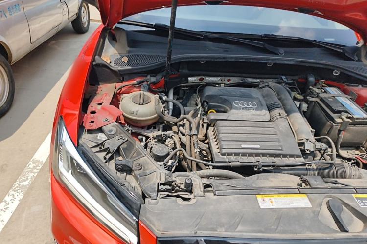 Used Audi Q2L 2018 35 TFSI Launch Exclusive Edition China VI Engine Bay Right