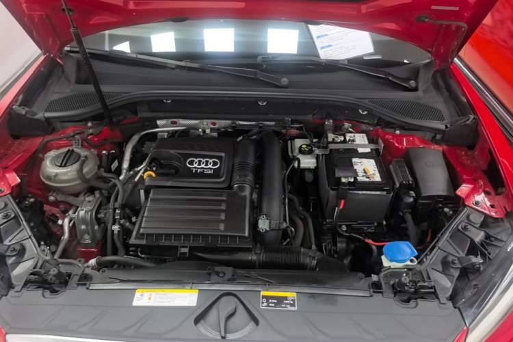 Used Audi Q2L 2018 35 TFSI Fashion Elegant Version China V Engine Bay
