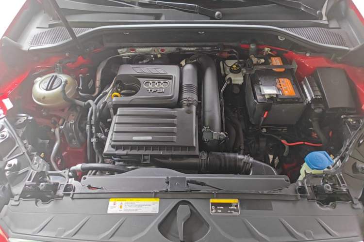 Used Audi Q2L 2018 35 TFSI Fashion Elegant Version China V Engine Bay