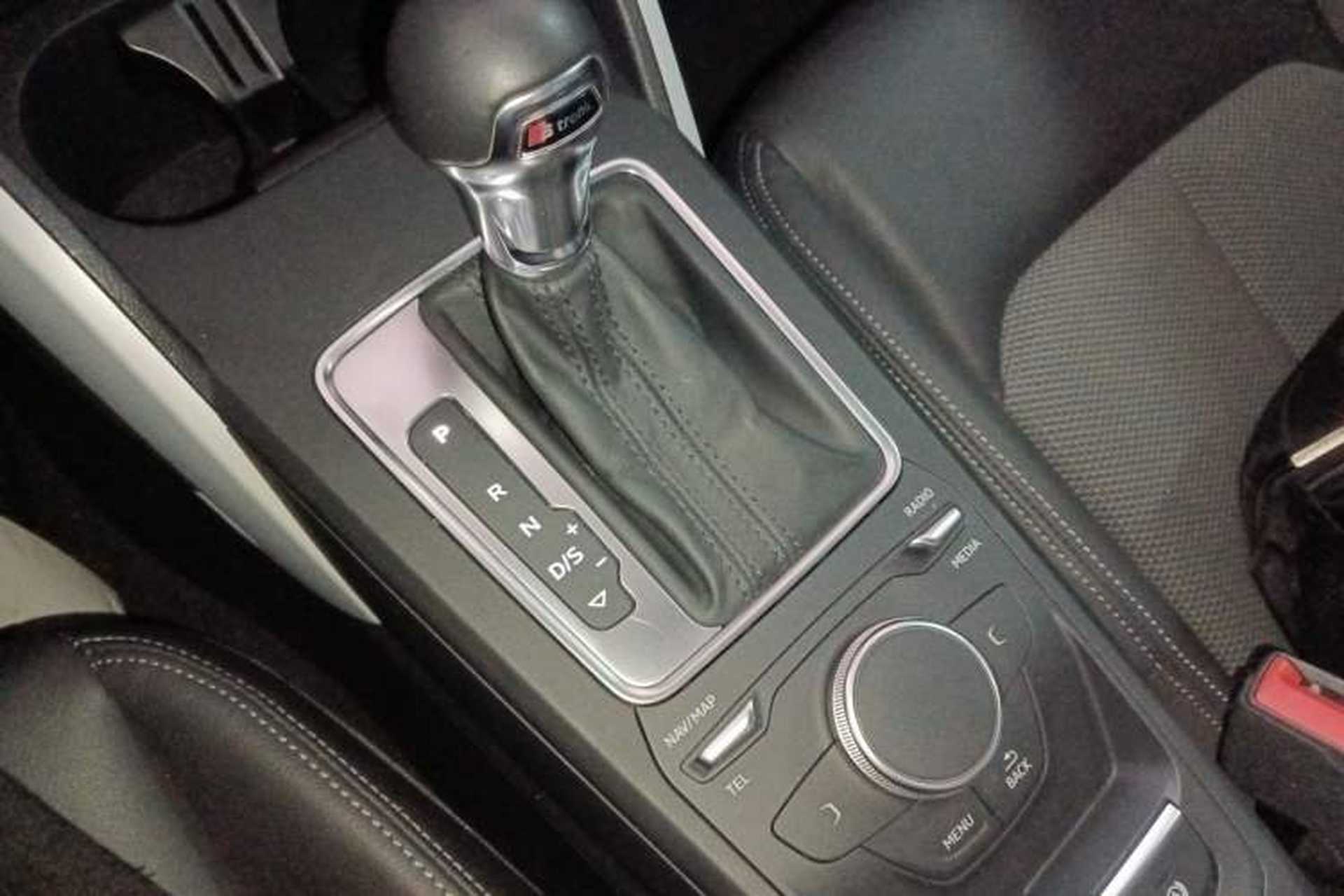 Used Audi Q2L 2018 35 TFSI Fashion Elegant Version China V Gear Lever