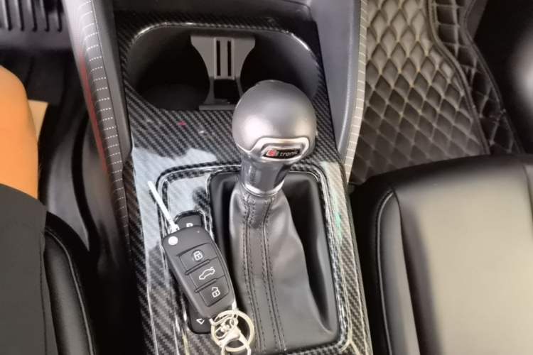 Used Audi Q2L 2018 35 TFSI Launch Exclusive Edition China VI Gear Lever