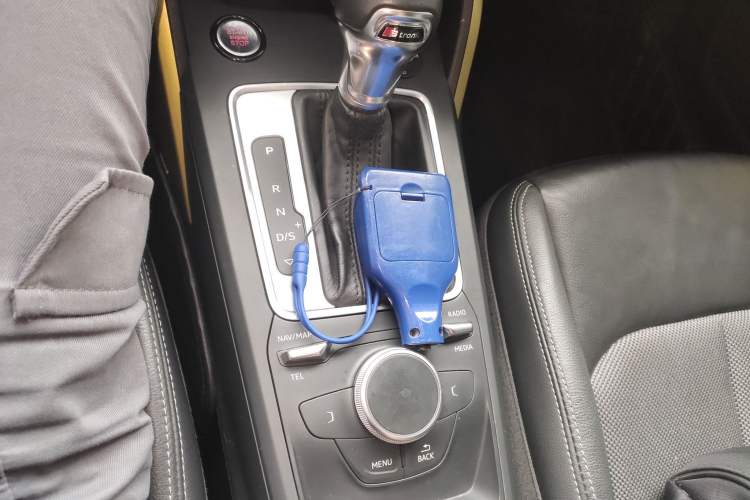Used Audi Q2L 2018 35 TFSI Fashion Dynamic Version China V Emission Standard Gear Lever