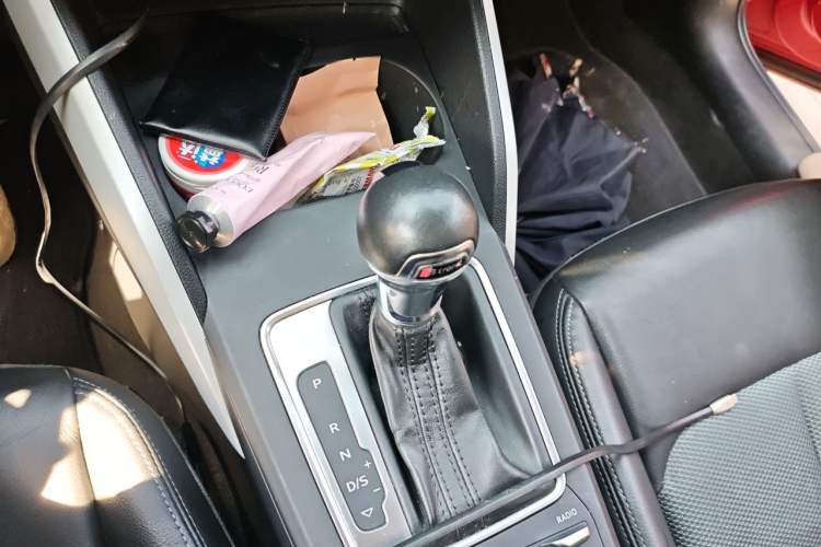 Used Audi Q2L 2018 35 TFSI Fashion Elegant Version China V Gear Lever