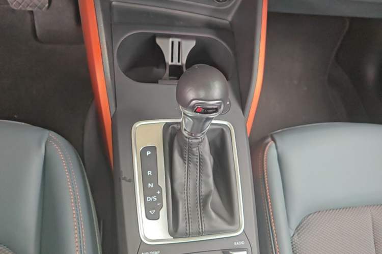 Used Audi Q2L 2018 35 TFSI Fashion Elegant Version China V Gear Lever