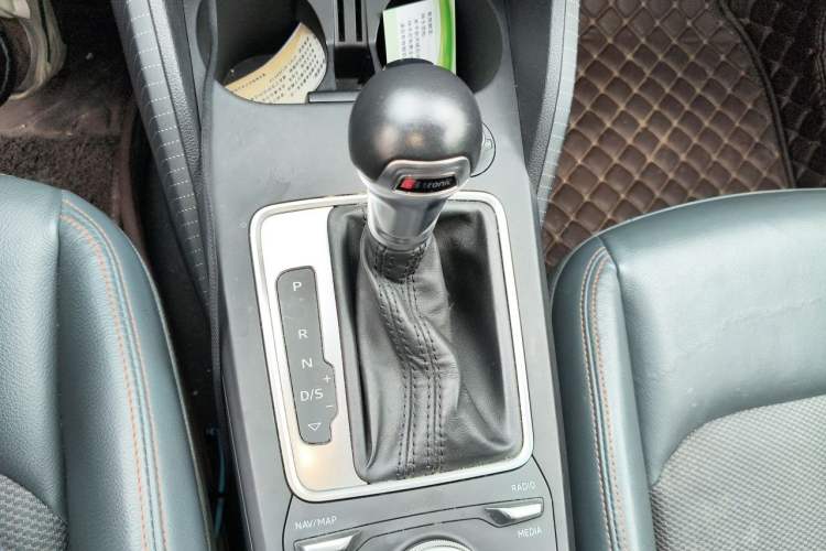 Used Audi Q2L 2018 35 TFSI Fashion Elegant Version China V Gear Lever