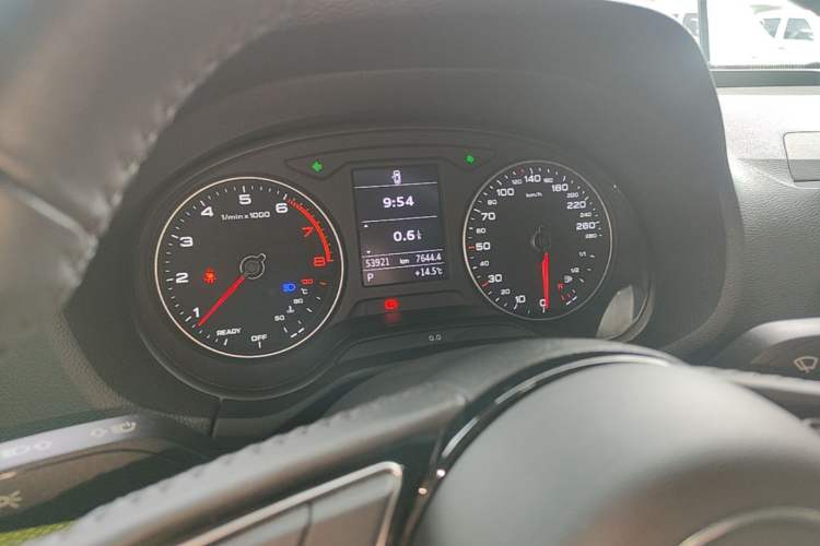 Used Audi Q2L 2018 35 TFSI Fashion Dynamic Version China V Emission Standard Instrument Cluster