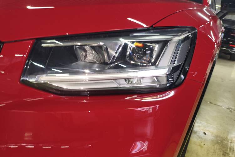 Used Audi Q2L 2018 35 TFSI Launch Exclusive Edition China VI Left Front Headlight