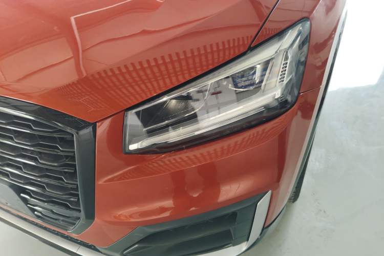 Used Audi Q2L 2018 35 TFSI Launch Exclusive Edition China VI Left Front Headlight