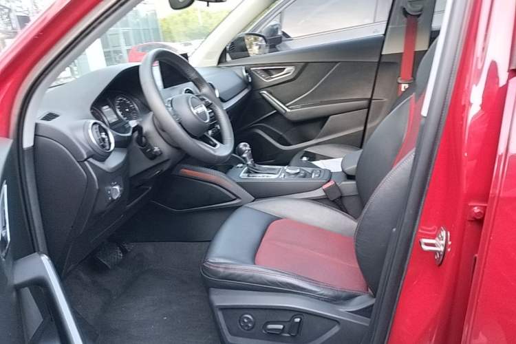 Used Audi Q2L 2018 35 TFSI Fashion Dynamic Version China V Emission Standard Left Front Seat
