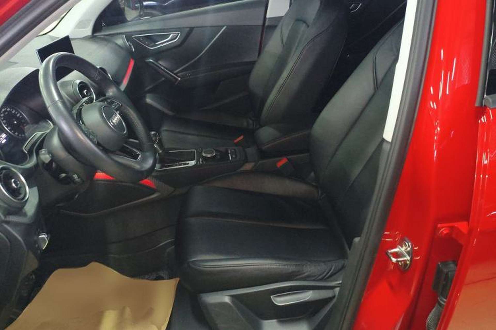 Used Audi Q2L 2018 35 TFSI Launch Exclusive Edition China VI Left Front Seat