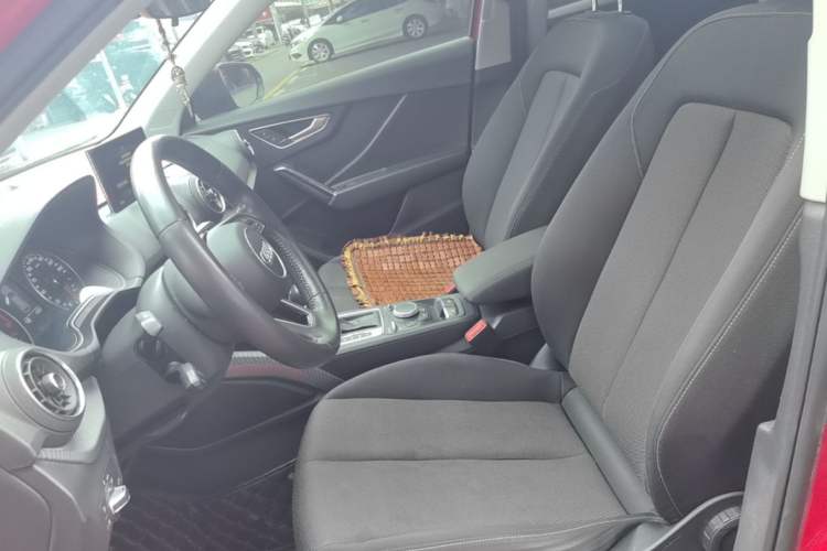 Used Audi Q2L 2018 35 TFSI Launch Exclusive Edition China V Left Front Seat