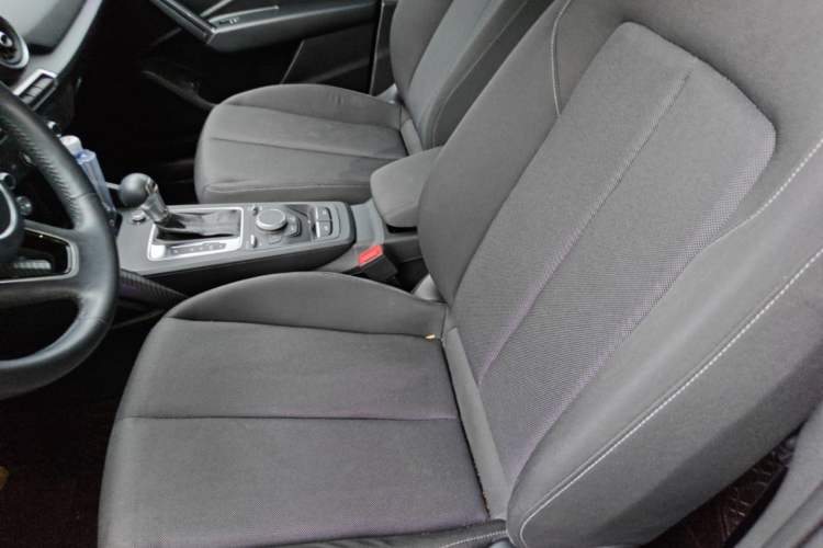 Used Audi Q2L 2018 35 TFSI Launch Exclusive Edition China VI Left Front Seat