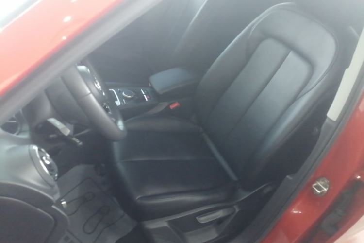 Used Audi Q2L 2018 35 TFSI Launch Exclusive Edition China VI Left Front Seat