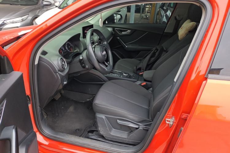 Used Audi Q2L 2018 35 TFSI Launch Exclusive Edition China V Left Front Seat