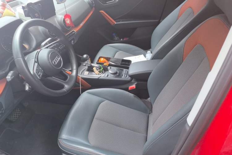 Used Audi Q2L 2018 35 TFSI Fashionable & Elegant Version China VI Emission Standard Left Front Seat