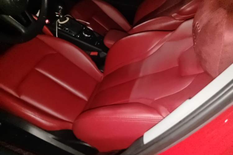 Used Audi Q2L 2018 35 TFSI Fashion Dynamic Version China VI Emission Standard Left Front Seat