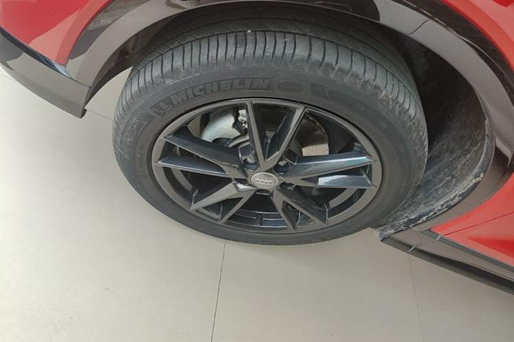 Used Audi Q2L 2018 35 TFSI Fashion Dynamic Version China V Emission Standard Left Front Wheel Hub