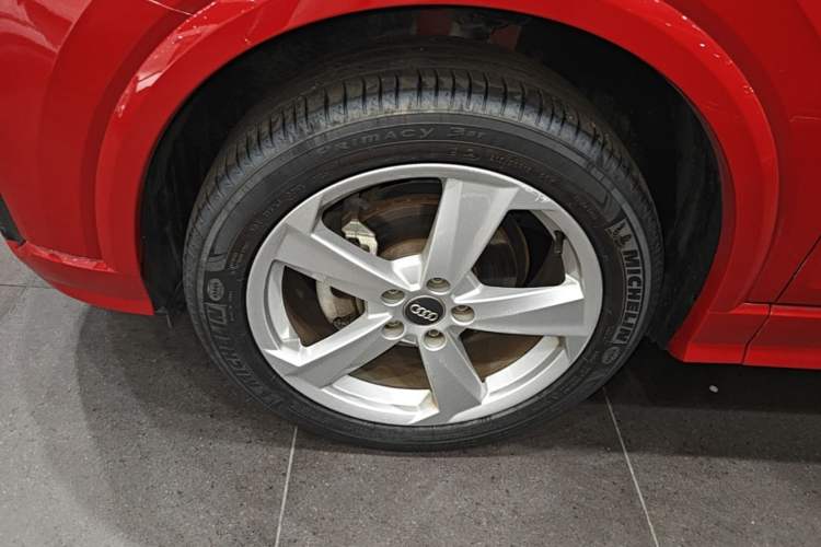 Used Audi Q2L 2018 35 TFSI Fashion Elegant Version China V Left Front Wheel Hub