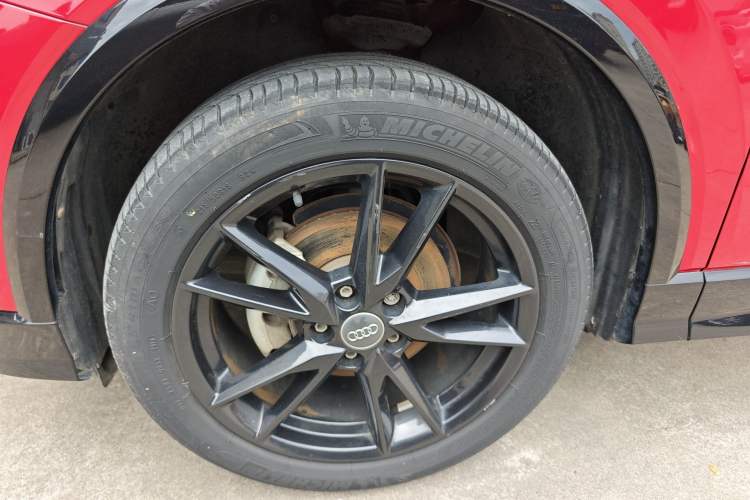 Used Audi Q2L 2018 35 TFSI Fashion Dynamic Version China V Emission Standard Left Front Wheel Hub