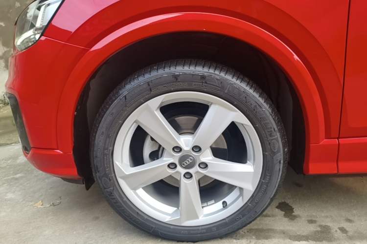 Used Audi Q2L 2018 35 TFSI Fashionable & Elegant Version China VI Emission Standard Left Front Wheel Hub