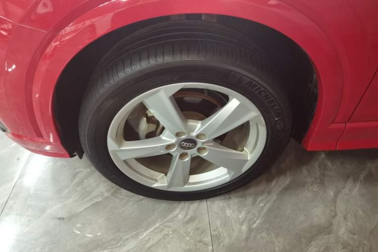Used Audi Q2L 2018 35 TFSI Fashionable & Elegant Version China VI Emission Standard Left Front Wheel Hub