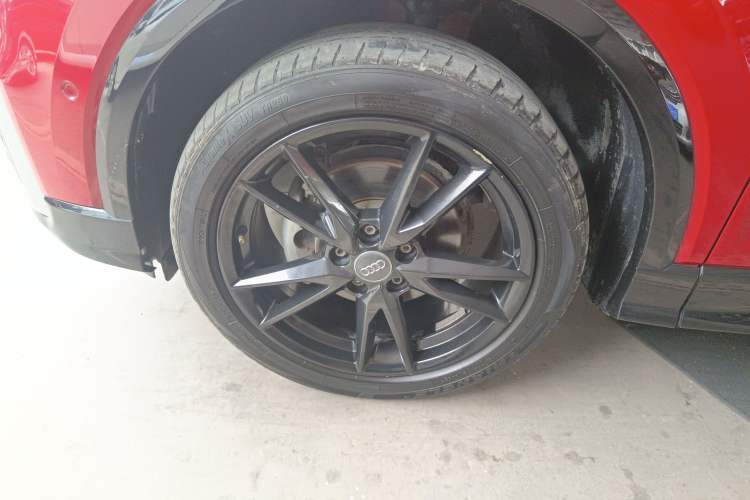 Used Audi Q2L 2018 35 TFSI Fashion Dynamic Version China V Emission Standard Left Front Wheel Hub