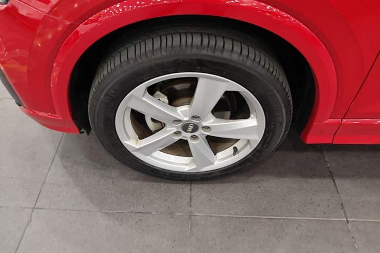 Used Audi Q2L 2018 35 TFSI Fashion Elegant Version China V Left Front Wheel Hub