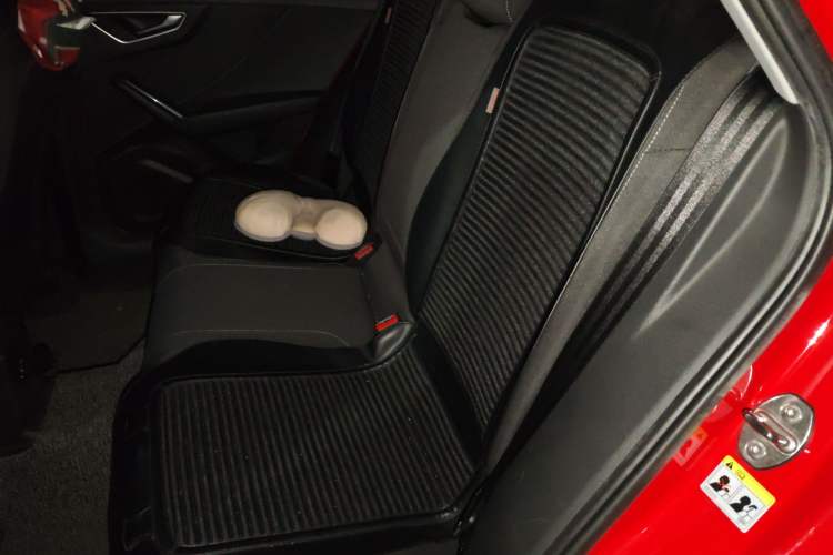 Used Audi Q2L 2018 35 TFSI Launch Exclusive Edition China VI Left Rear Seat