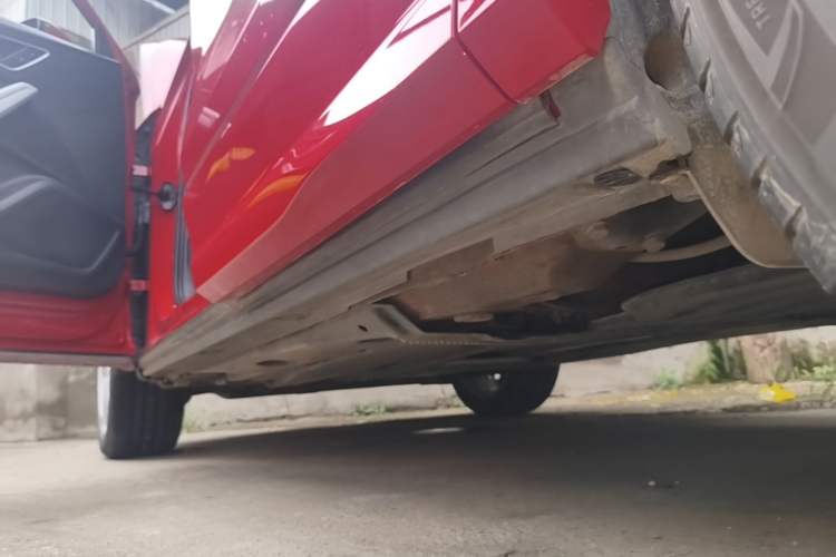 Used Audi Q2L 2018 35 TFSI Fashionable & Elegant Version China VI Emission Standard Left Side Sill