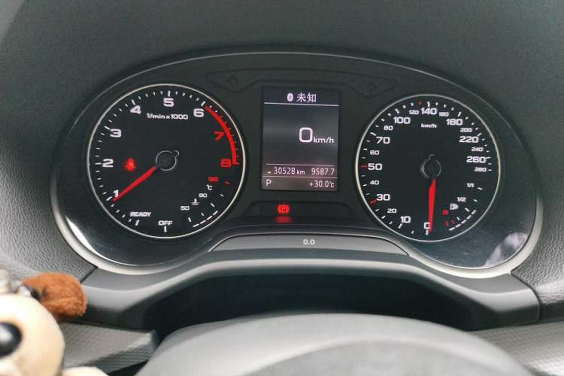 Used Audi Q2L 2018 35 TFSI Fashionable & Elegant Version China VI Emission Standard Odometer Close Up