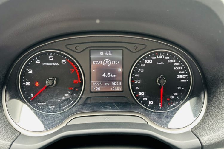 Used Audi Q2L 2018 35 TFSI Fashion Elegant Version China V Odometer Close Up