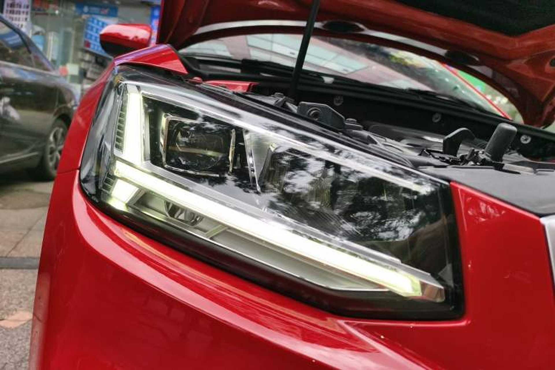 Used Audi Q2L 2018 35 TFSI Fashionable & Elegant Version China VI Emission Standard Right Front Headlight