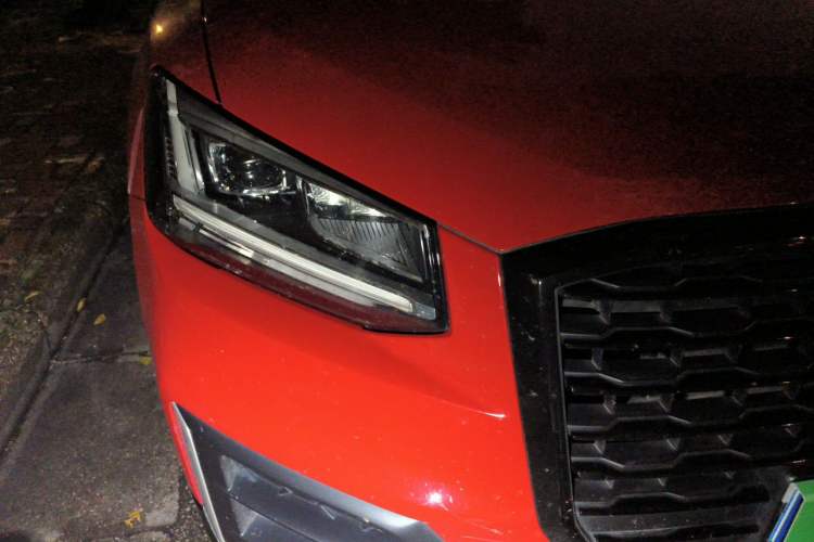 Used Audi Q2L 2018 35 TFSI Launch Exclusive Edition China V Right Front Headlight
