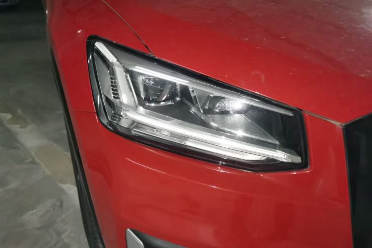 Used Audi Q2L 2018 35 TFSI Launch Exclusive Edition China VI Right Front Headlight