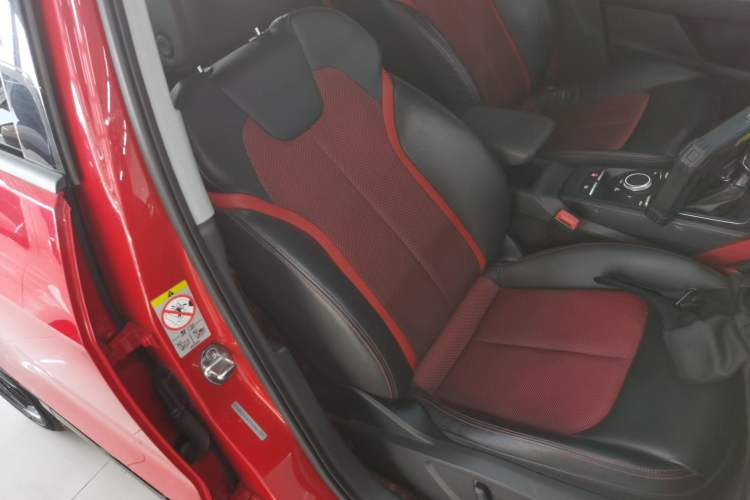 Used Audi Q2L 2018 35 TFSI Fashion Dynamic Version China VI Emission Standard Right Front Seat