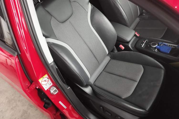 Used Audi Q2L 2018 35 TFSI Fashion Dynamic Version China V Emission Standard Right Front Seat