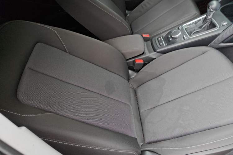 Used Audi Q2L 2018 35 TFSI Launch Exclusive Edition China VI Right Front Seat