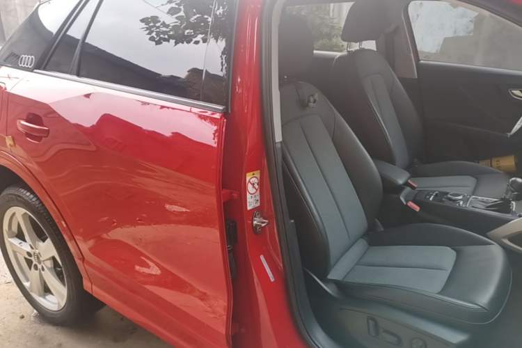 Used Audi Q2L 2018 35 TFSI Fashionable & Elegant Version China VI Emission Standard Right Front Seat