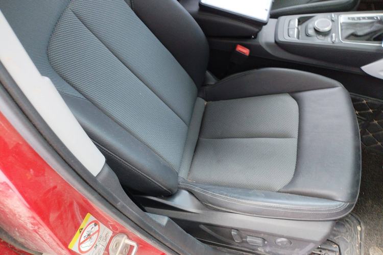 Used Audi Q2L 2018 35 TFSI Fashionable & Elegant Version China VI Emission Standard Right Front Seat