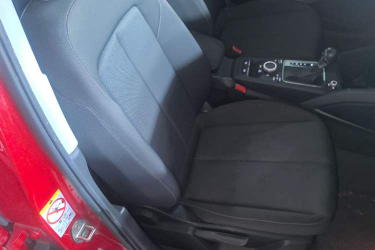 Used Audi Q2L 2018 35 TFSI Launch Exclusive Edition China VI Right Front Seat