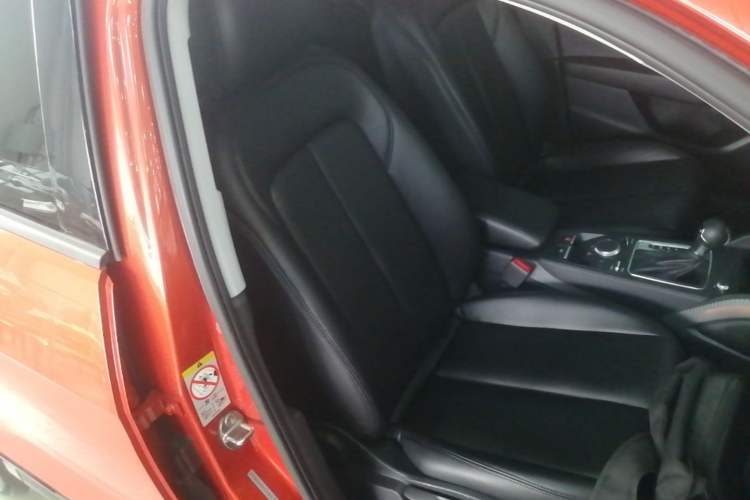 Used Audi Q2L 2018 35 TFSI Launch Exclusive Edition China VI Right Front Seat