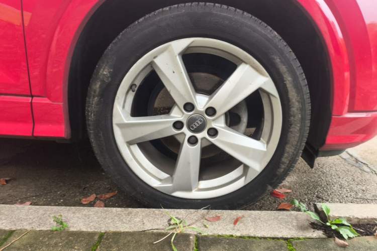 Used Audi Q2L 2018 35 TFSI Fashionable & Elegant Version China VI Emission Standard Right Front Wheel Hub