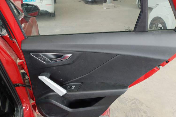 Used Audi Q2L 2018 35 TFSI Fashionable & Elegant Version China VI Emission Standard Right Rear Door Interior