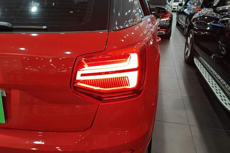 Used Audi Q2L 2018 35 TFSI Fashion Elegant Version China V Right Rear Taillight