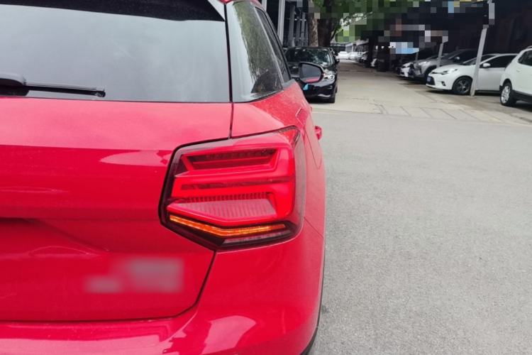 Used Audi Q2L 2018 35 TFSI Launch Exclusive Edition China V Right Rear Taillight