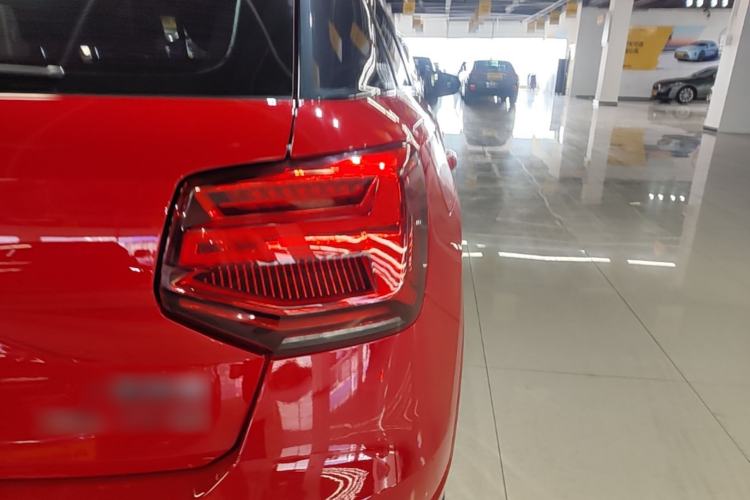 Used Audi Q2L 2018 35 TFSI Fashion Elegant Version China V Right Rear Taillight