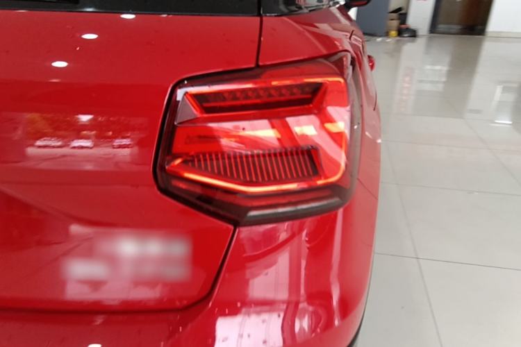 Used Audi Q2L 2018 35 TFSI Launch Exclusive Edition China V Right Rear Taillight