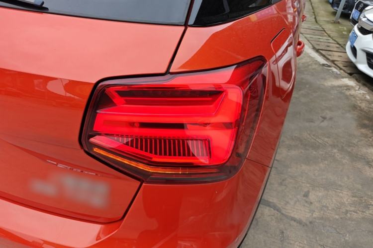 Used Audi Q2L 2018 35 TFSI Launch Exclusive Edition China V Right Rear Taillight