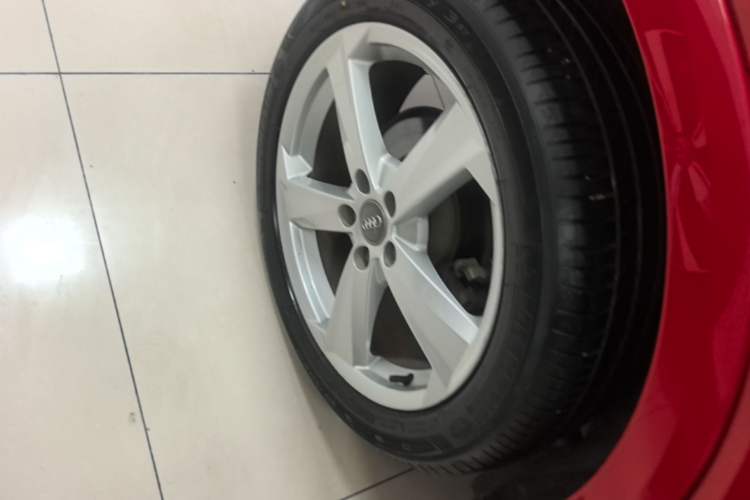 Used Audi Q2L 2018 35 TFSI Fashion Elegant Version China V Right Rear Wheel Hub