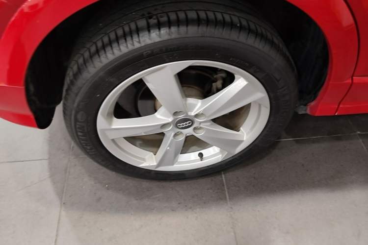 Used Audi Q2L 2018 35 TFSI Fashion Elegant Version China V Right Rear Wheel Hub